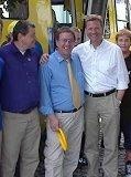 Peter Wolff (links) im Dialog mit dem FDP-Vorsitzenden Guido Westerwelle (MdB)